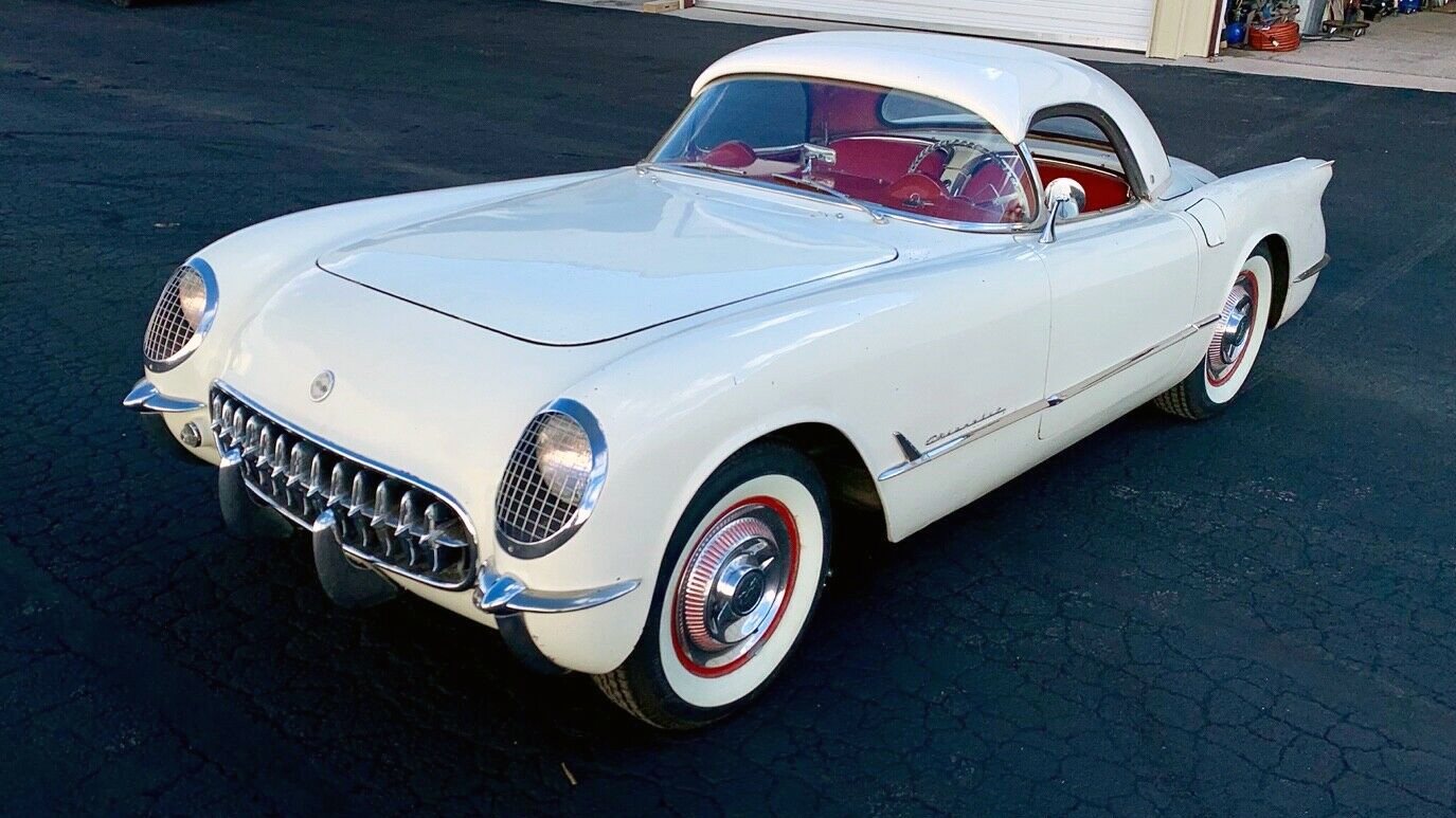 Click to Enlarge-Esc to Close Corvette Generations/C1/C1 1953 White - 4.jpg